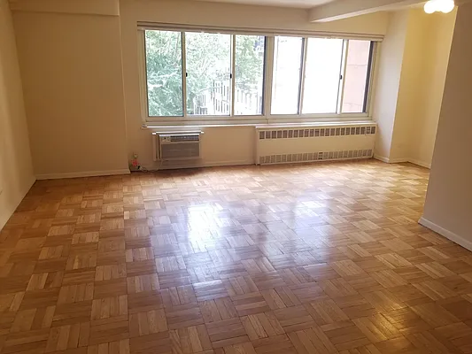 Rented by Manhattan Apartment Organization | media 13