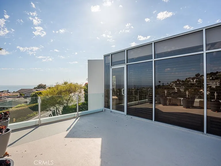 920 Skyline Dr — Photo 59
