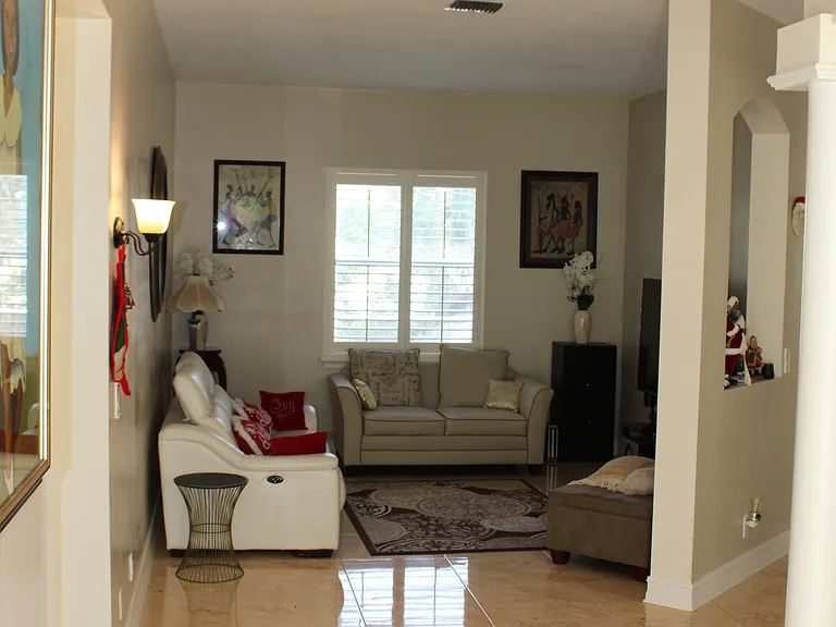 Living room 2