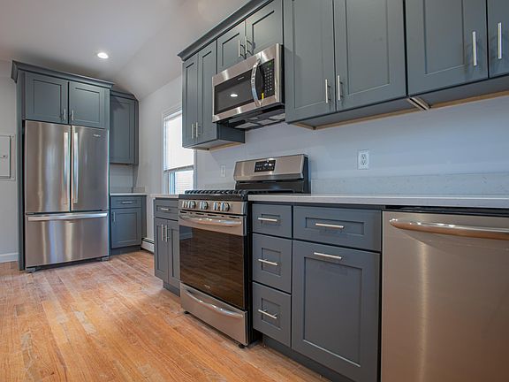 3rd image of 18 Hews St #2