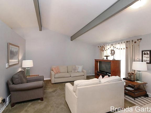 4th image of 5284 Christie Ave SE