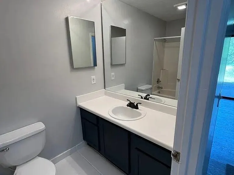 Unit Photo