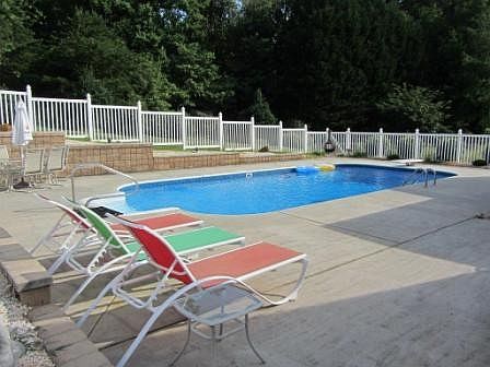 2nd image of 5053 Old River Dr