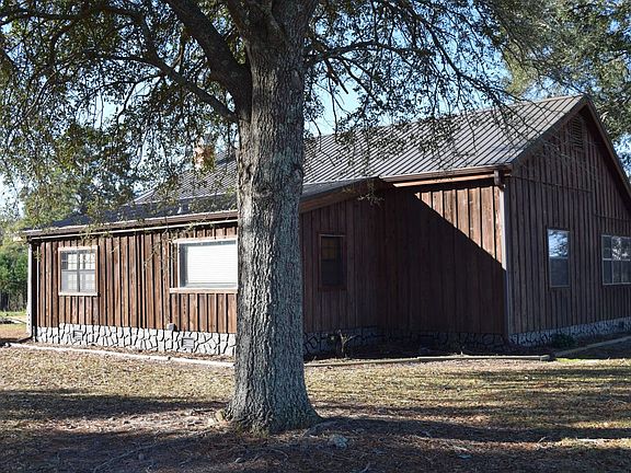 Side view of custom wood cabin