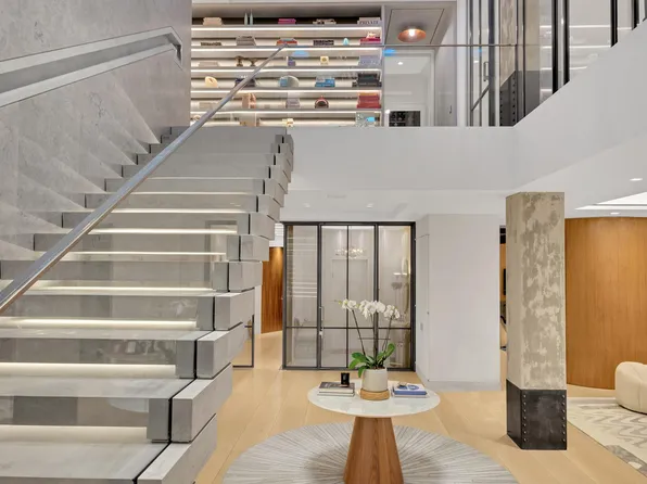 730 Park Avenue image 6 of 24