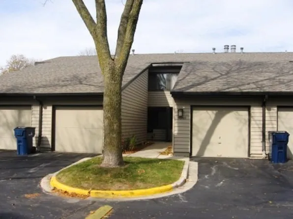 9043 N 70th St #2, Milwaukee, WI 53223