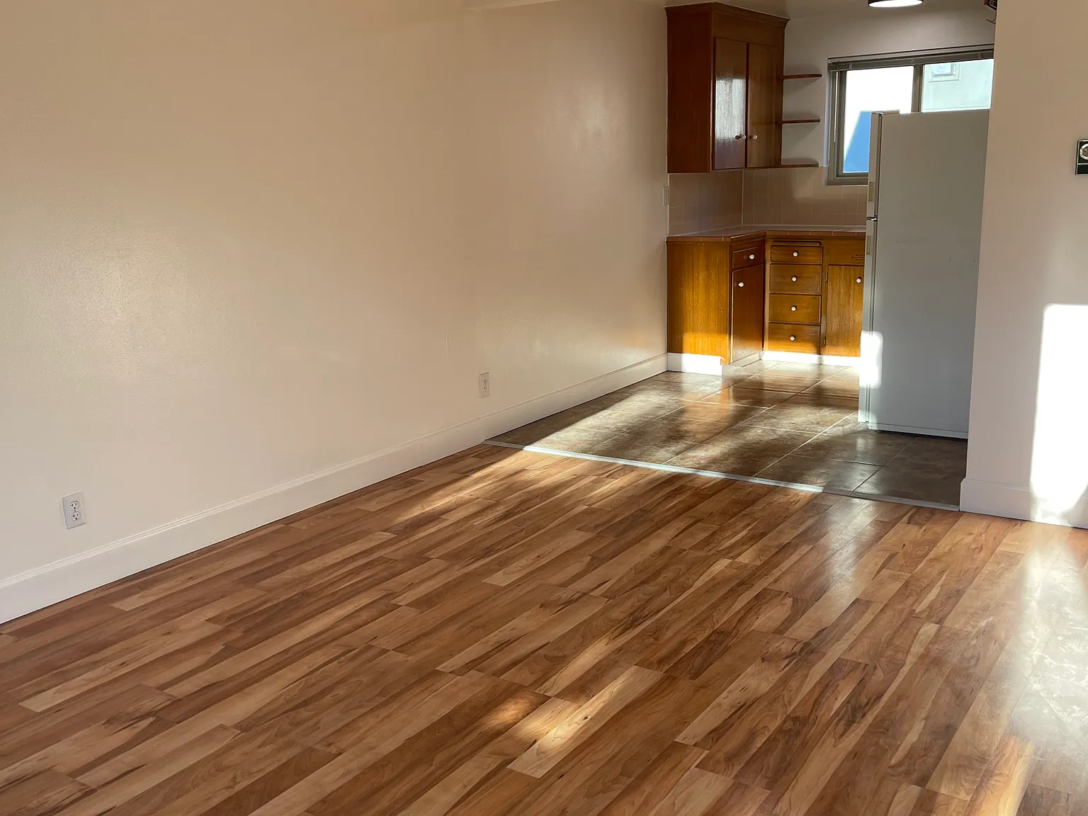 Studio, 405 sqft, $1,300 — Photo 2