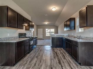 966 S Morningside Dr, Fayetteville, AR 72701