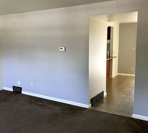 3rd image of 507 Plaza Dr