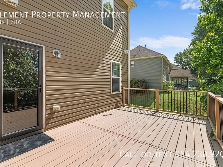 240 Quailwood Dr — Photo 33