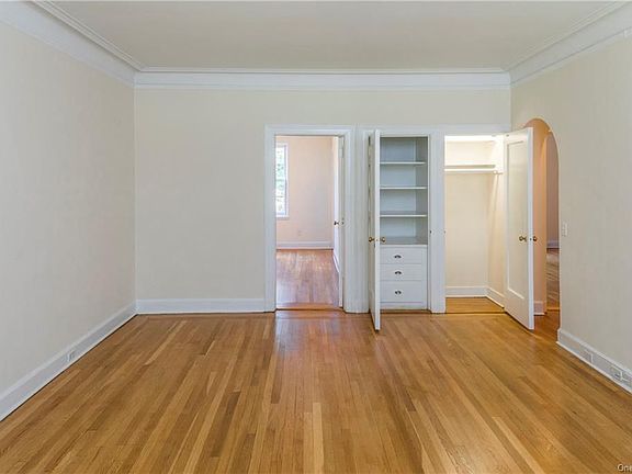 4th image of 10 Alden Pl APT 1B