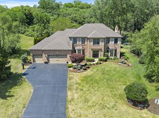 3735 Thunderbird Ln, Prairie Grove, IL 60012