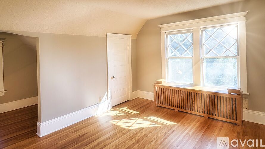 1st image of 1190 Lincoln Ave