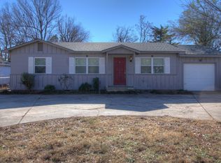 221 W Knoxville St, Broken Arrow, OK 74012