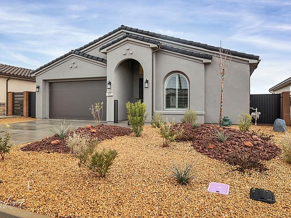 3rd image of 377 W Camino Borde