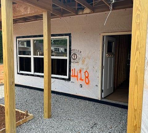 4th image of 1418 Summer Meadow Dr
