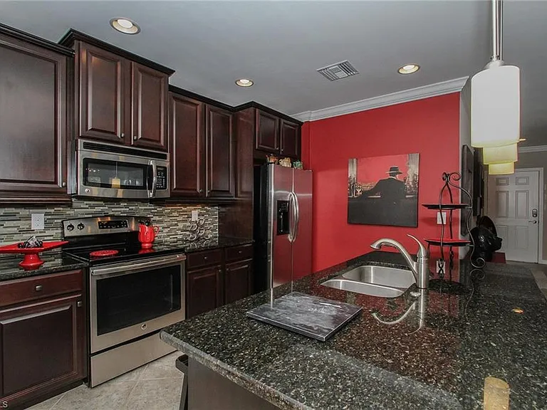8531 Violeta St #101 — Photo 7