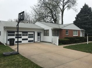 1221 N Cedar Ave, Hastings, NE 68901