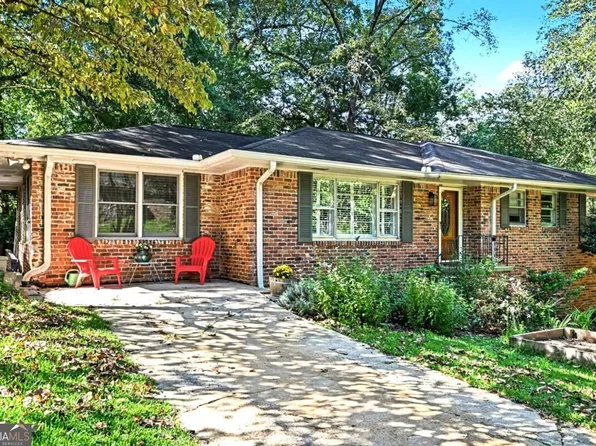 905 Homewood Ct, Decatur, GA 30033