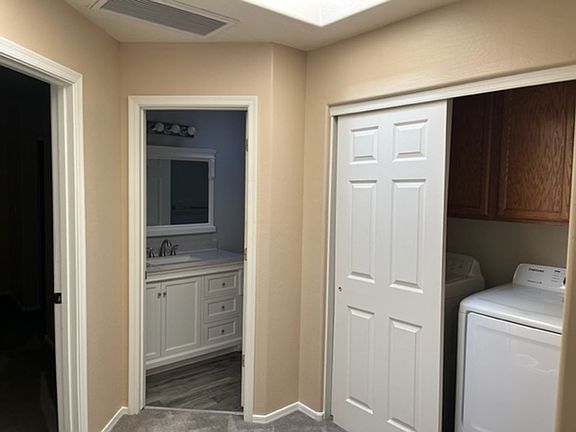 2nd image of 1120 Leaf Ln