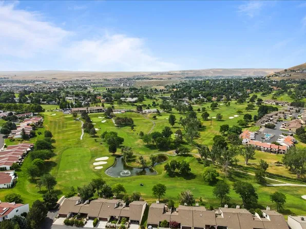 423 Nicklaus Ct, Richland, WA 99352