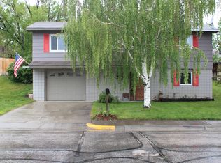 835 S 9th St, Lander, WY 82520