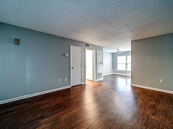 4th image of 321 Woodson St #45