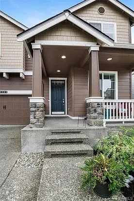 4 bed, 2.5 bath, 2755 sqft, $3,450 — Photo 2