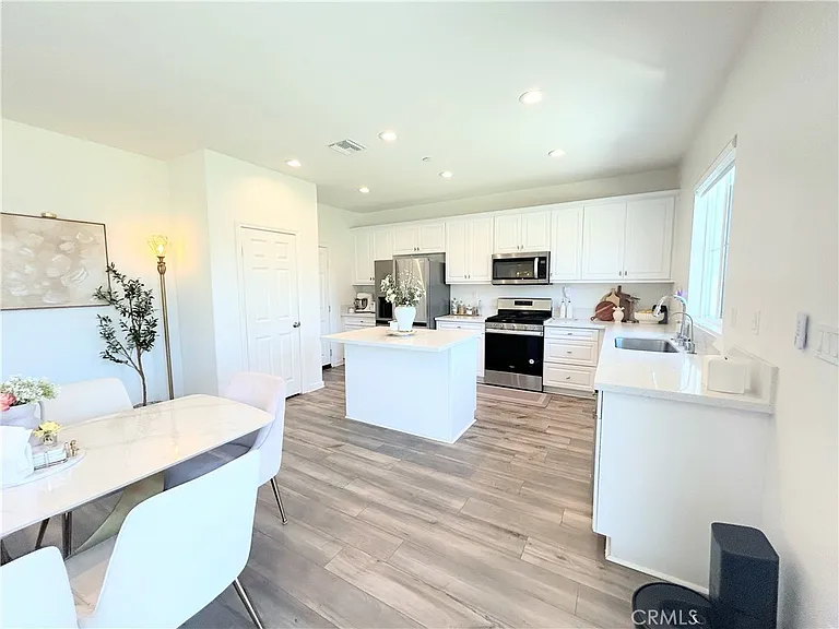 9677 Mondrian Ln — Photo 13