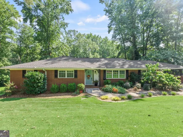 9 Mansour Cir, Newnan, GA 30263
