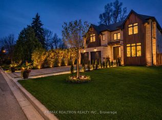 28 Ternhill Cres, Toronto, ON M3C 2E5