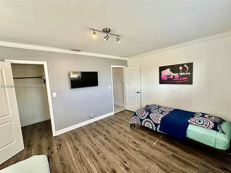 5424 Garfield St — Photo 56
