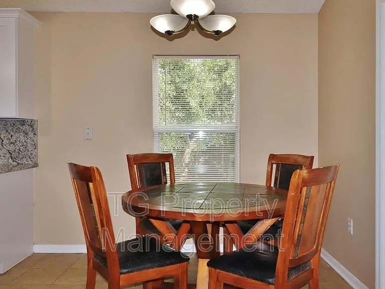 11034 Englenook Dr — Photo 11