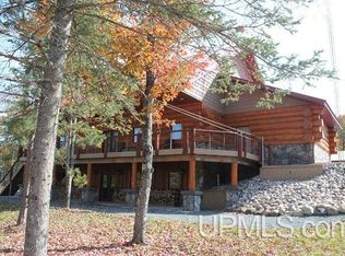 W8942 Carbis Rd, Iron Mountain, MI 49801