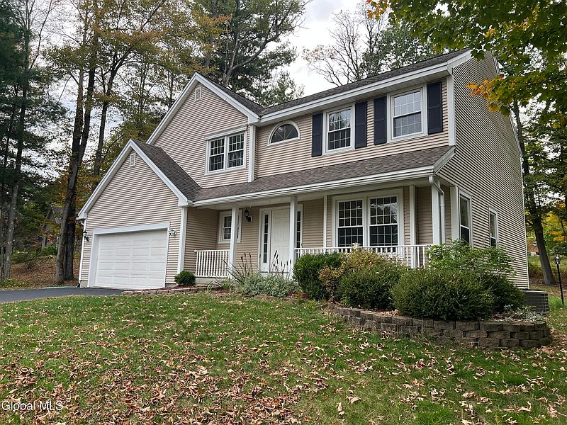 3rd image of 841 Red Oak Drive
