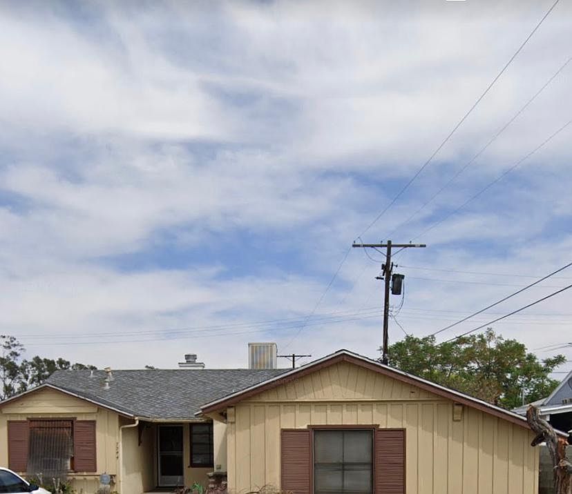 1st image of 7944 Beeman Ave