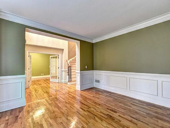 4th image of 1833 Sugarstone Dr