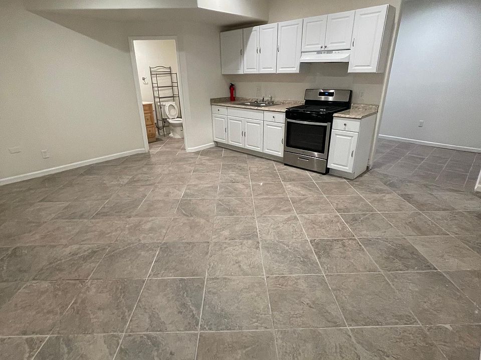 1st image of 624 Lancer Ln #2