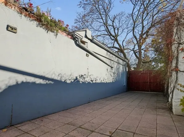 2014 New York Avenue image 25 of 32