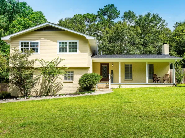 215 Starlane Dr, Petal, MS 39465