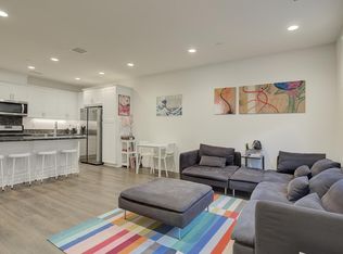 28695 Jardineras Ct, Valencia, CA 91354
