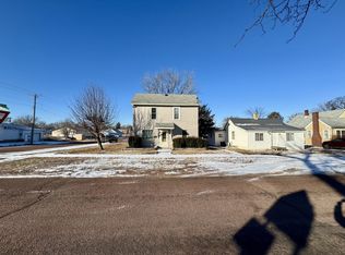 801 Dobson Ave, Armour, SD 57313