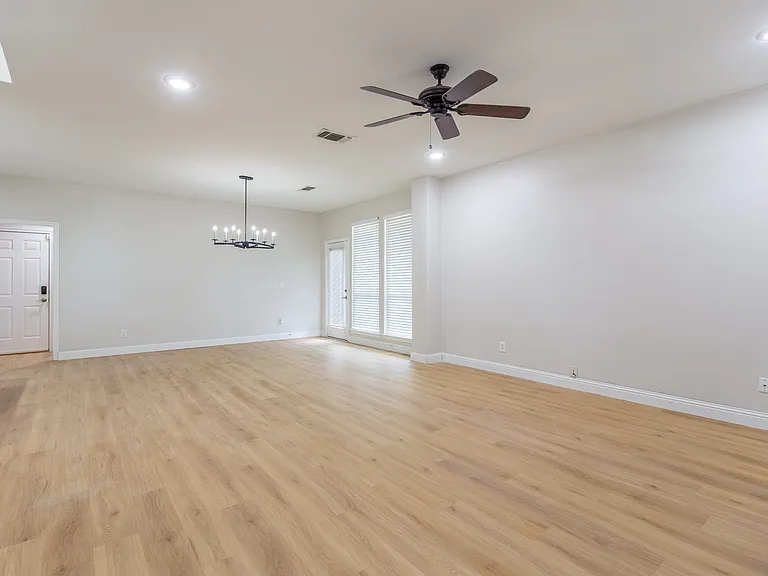 1803 Fern Ct — Photo 6