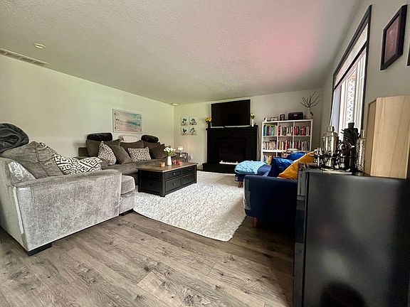 5th image of 4604 NE 118th Ave