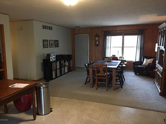 3rd image of 9652 Wastach Dr