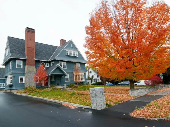 135 N State St, Concord, NH 03301