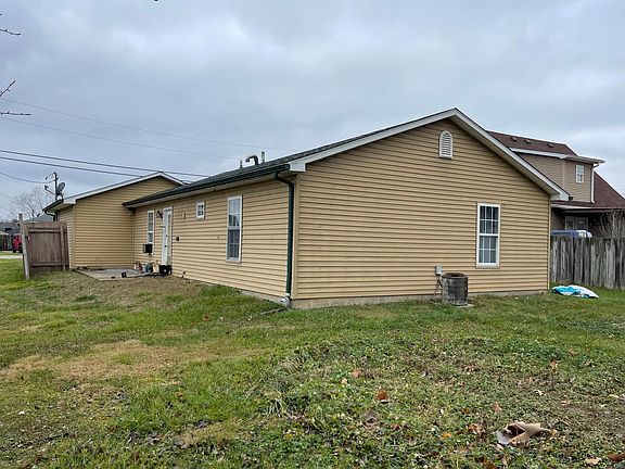 3rd image of 132 Tecumseh Dr