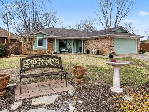 7449 Timberhill Dr, North Richland Hills, TX 76182