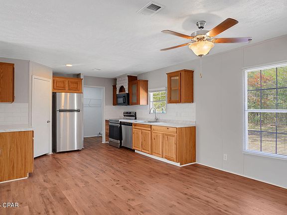 4th image of 447 Smith Rd