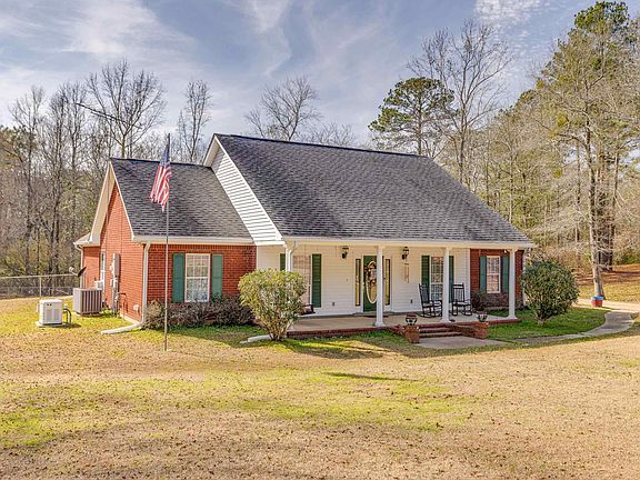 3rd image of 525 Claiborne Rd